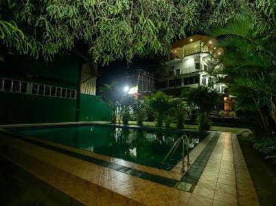 Delma Mount View Hotel Канди Экстерьер фото