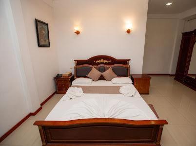 Delma Mount View Hotel Канди Экстерьер фото